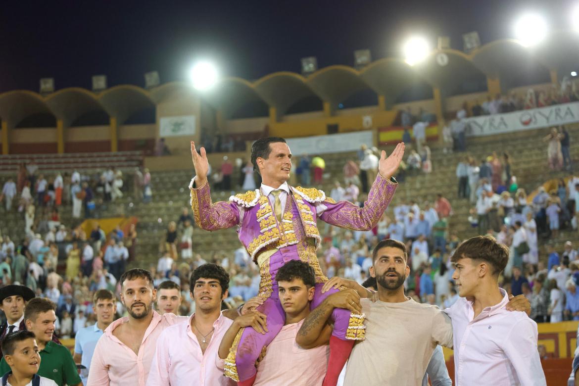 Algeciras espera a Galván en su jueves de feria tras su triunfo en 2025